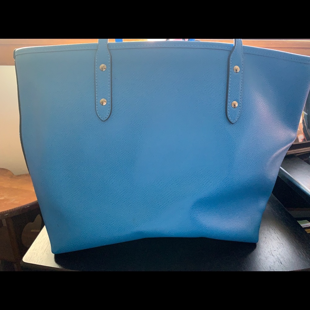 Authentic Coach Tote Style Purse - Picture 4 of 4